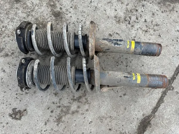 Ensemble d'amortisseurs avant VW GOLF VI JETTA TOURAN LEON II Monroe image 2