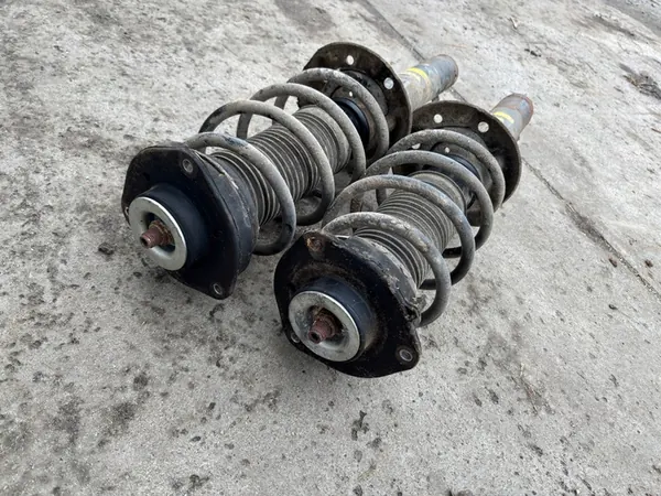 Ensemble d'amortisseurs avant VW GOLF VI JETTA TOURAN LEON II Monroe image 4