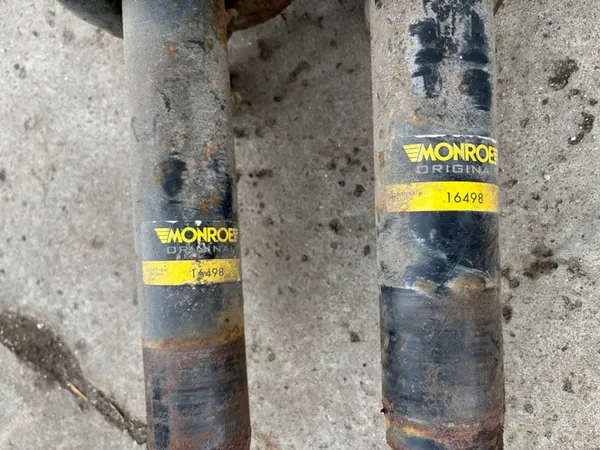 Ensemble d'amortisseurs avant VW GOLF VI JETTA TOURAN LEON II Monroe image 8