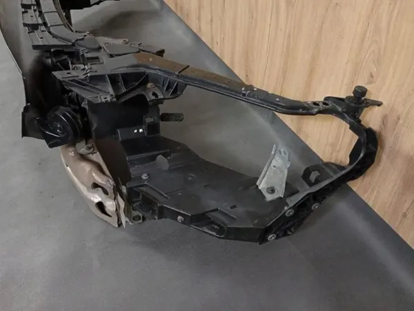 Reforço de para-choques dianteiro Volvo V40 II Cross Country image 3