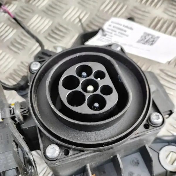 BMW 3 (G20,G28) Akun Latauskaapeli 5A1CAF6 image 5