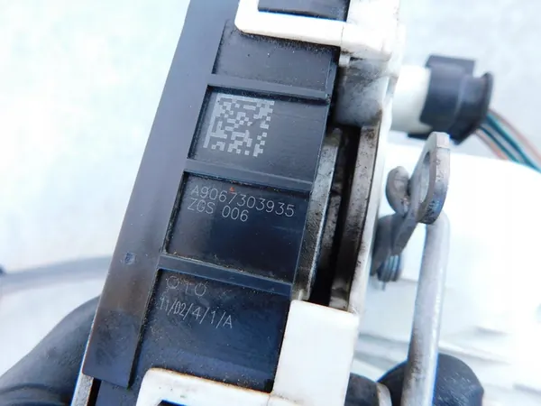 Sido Dörrlås Sprinter 906 VW Crafter A9067303935 image 3