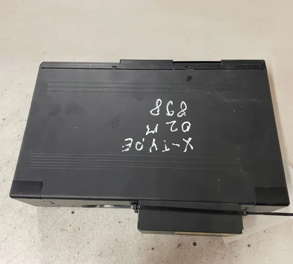 Changer CD d'occasion OEM 54C30824Y02 pour Jaguar X-Type image 2