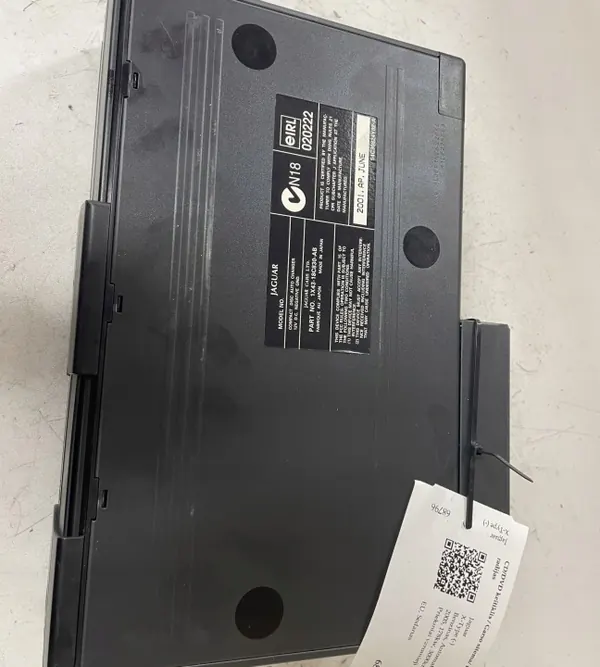 Changer CD d'occasion OEM 54C30824Y02 pour Jaguar X-Type image 5