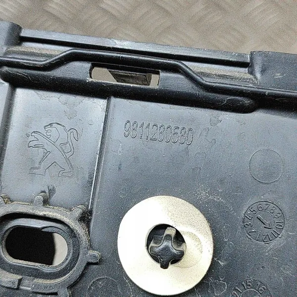 Reforço de para-choque PEUGEOT 3008 II 9811280580 image 6