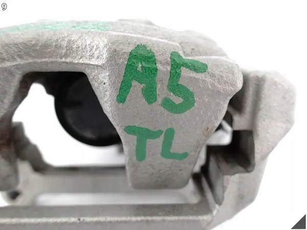 AUDI A5 F5 8W6 A4 8W0 B9 Takajarrusatula Vasemmalle OEM 8W0615405AS image 10