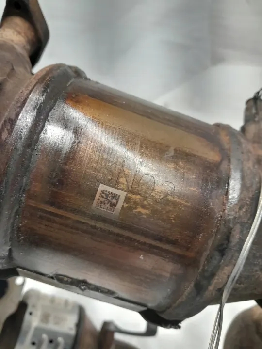 Kia Carnival 2022-2025 OEM 3NW01 Pot Catalytique Recertifié image 4