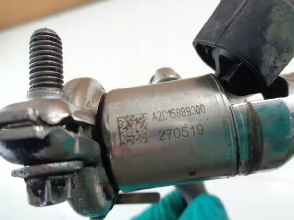 Inyector AdBlue OEM 160726474R para Renault Master image 5