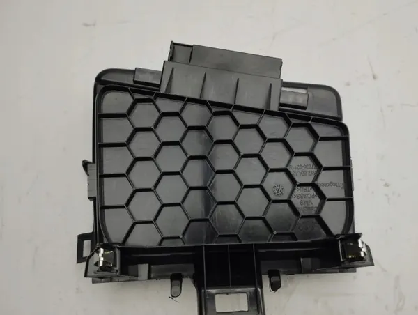 Audi A3 8Y 2023 Fram 12V Uttag OEM 8Y2864131 image 7