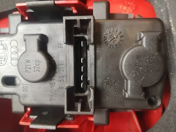 Lámpara trasera derecha Sedan Audi A6 image 2