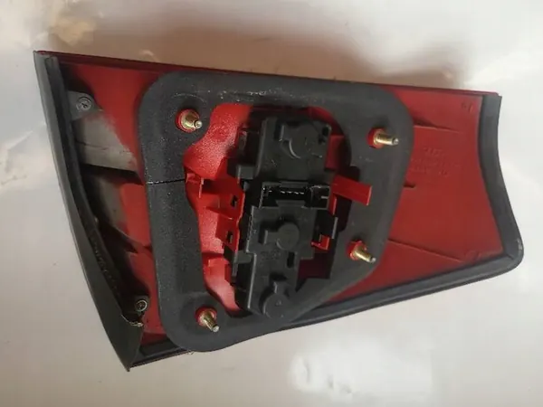 Lámpara trasera derecha Sedan Audi A6 image 5