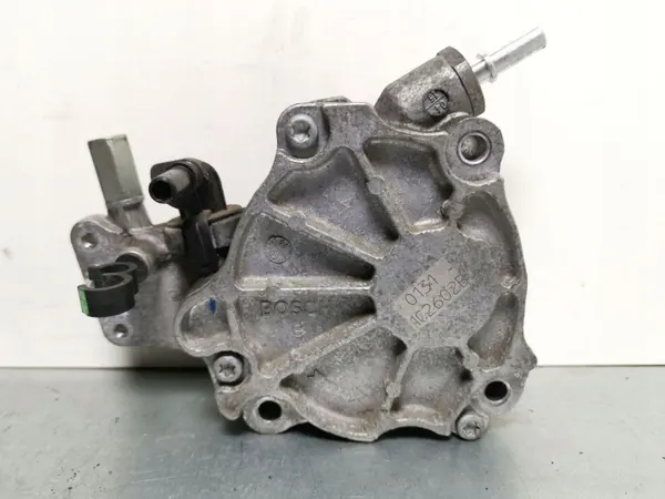 Bomba de vácuo Land Rover OEM 01311C2602B - Usada image 2