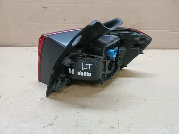 Lámpara trasera izquierda VW Passat B8 Kombi, OEM 3G9945207 image 2