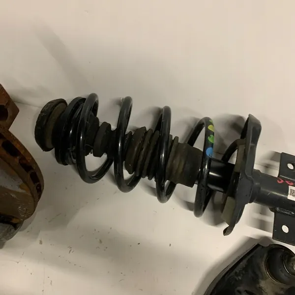 DACIA JOGGER 1.6 E-TECH IBRIDO Parti di Sospensione Sinistra image 6