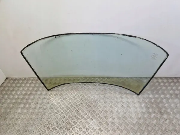 Gebruikte Mercedes-Benz SL R107 voorruit OEM 1076710410 image 2