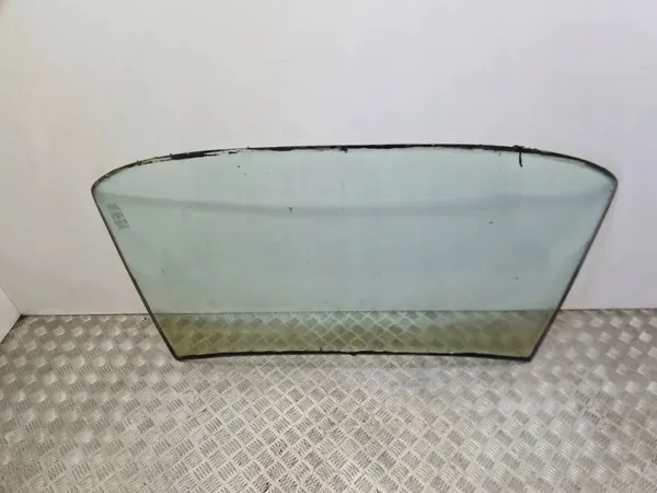 Gebruikte Mercedes-Benz SL R107 voorruit OEM 1076710410 image 6