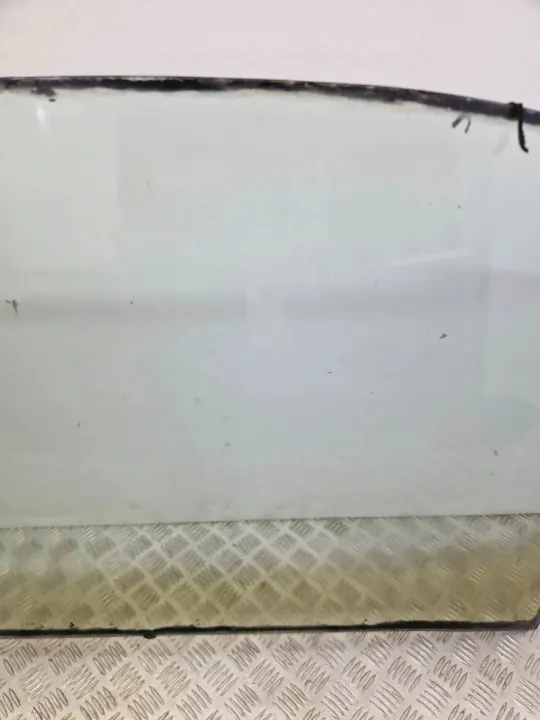 Gebruikte Mercedes-Benz SL R107 voorruit OEM 1076710410 image 9