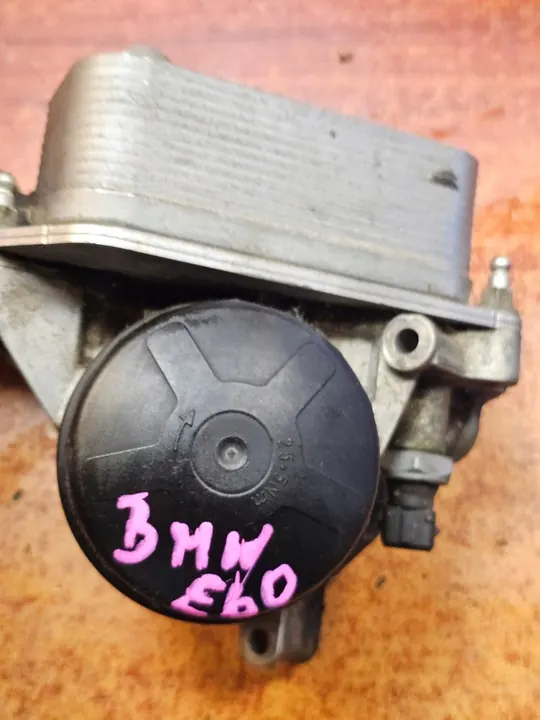 Oljefilterbas BMW F07 F10 X3 F25 - 7516383 image 4