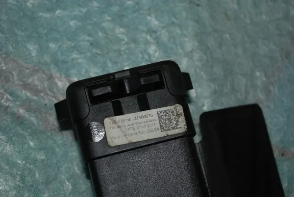 OEM 31484975 Store Roulant Coffre Volvo V90 II 2016- image 6