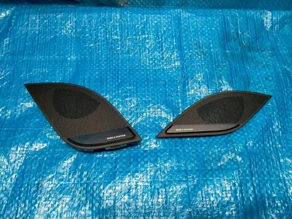 Audi A4 B9 Habillage Haut-Parleur OEM 8W1857228A/7A image 2