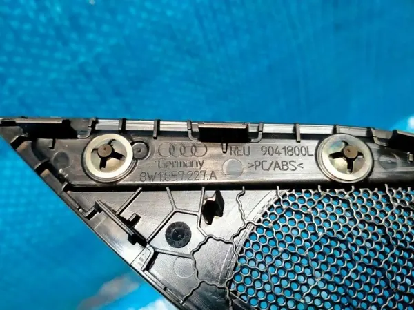 Audi A4 B9 Habillage Haut-Parleur OEM 8W1857228A/7A image 6