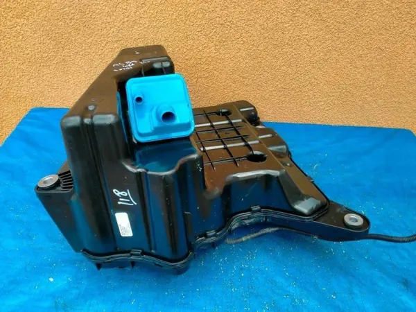 Pompe Réservoir AdBlue Audi A4 B9 OEM 8W0131878CD image 2