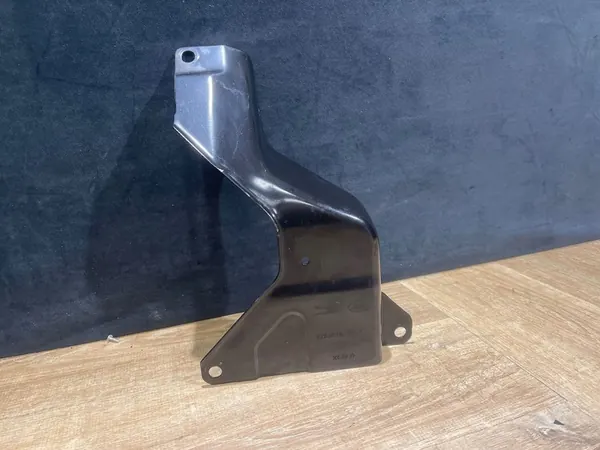 Support de charnière Range Rover Evoque L551 K8D29E313AA image 1