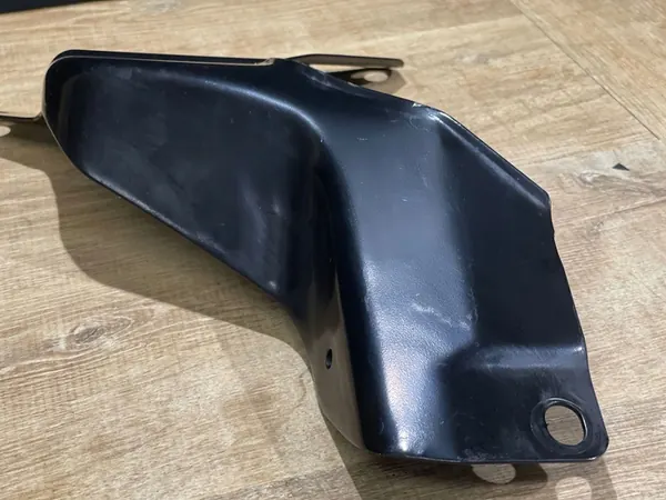 Support de charnière Range Rover Evoque L551 K8D29E313AA image 3