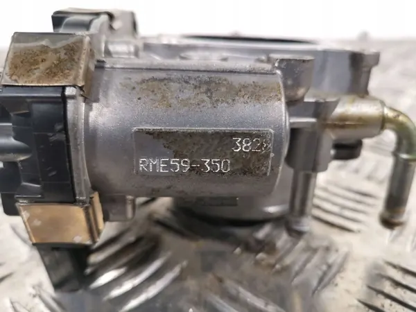 Subaru Forester SJ Papillon électronique OEM 13082800062 image 3