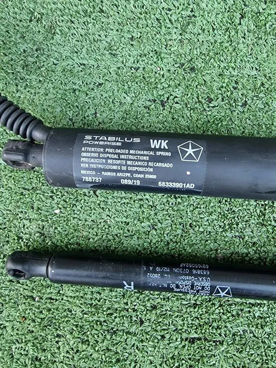 JEEP GRAND CHEROKEE WK2 Baklucka Aktuator 68333901AD image 2