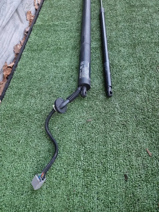 JEEP GRAND CHEROKEE WK2 Baklucka Aktuator 68333901AD image 3