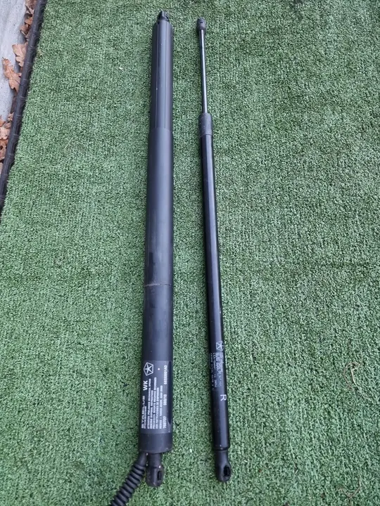 JEEP GRAND CHEROKEE WK2 Baklucka Aktuator 68333901AD image 4