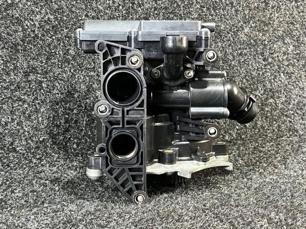 Carcasa termostato OEM 06L121111H para VW 1.8/2.0 TFSI image 4