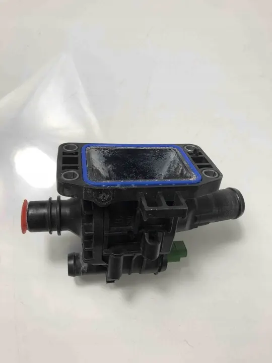 Carcasa de termostato MAZDA 3 Sedan 9647767180 image 3