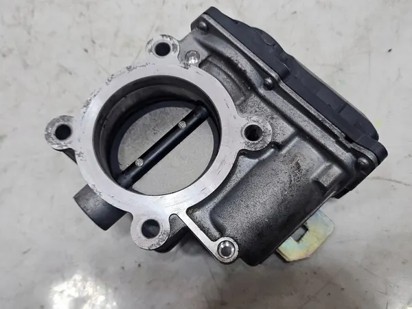 Cuerpo de aceleración Mazda 2.5B image 2