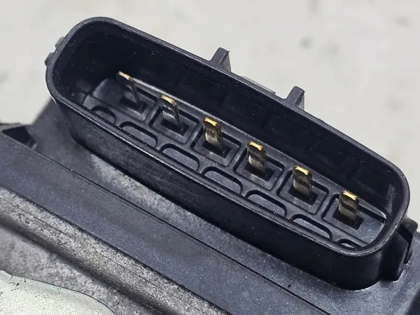 Cuerpo de aceleración Mazda 2.5B image 3