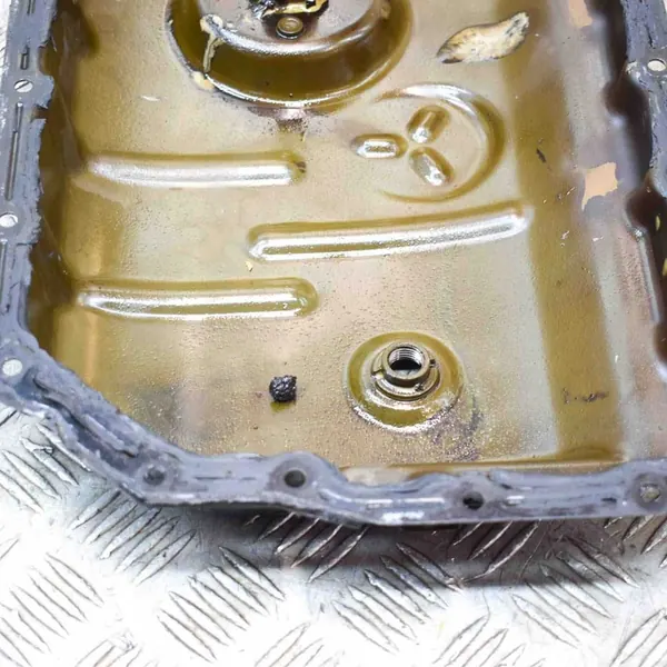 Oljepanna Porsche Cayenne 3.0L 2016 03C907660R image 4