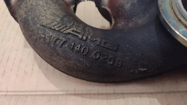 Mercedes S63 AMG Pakoputken keräin OEM A1771400209 image 3
