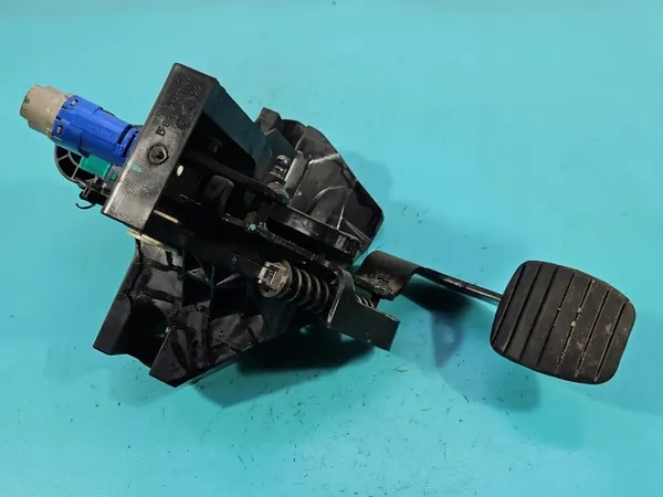 Pedalsats OEM 14017095 för Renault Trafic III image 2