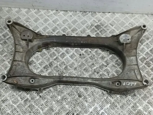 Lexus GS Vorderer Hilfsrahmen OEM AMD112485 - Gebraucht image 2