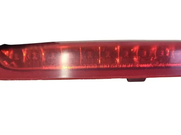 Terceira Luz de Freio KIA Carens II image 4