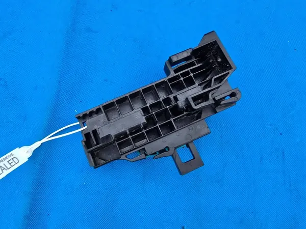 Support de radiateur droit BMW G14 F91 G15 F92 G16 G30 G11 8632126 image 2