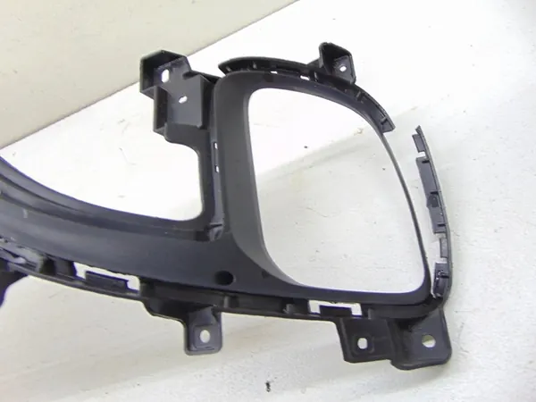 Grille de pare-chocs avant KIA CARENS IV 13-16 86561-A4000 image 2