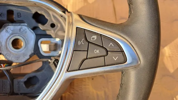Dacia Sandero III Stepway Stuurwiel 2021 - OEM image 3