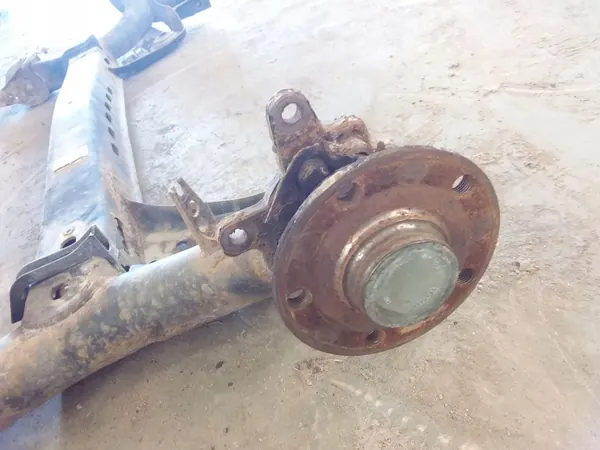 Volkswagen OE 5Q0501115 Hinterachsträger - Gebraucht image 3
