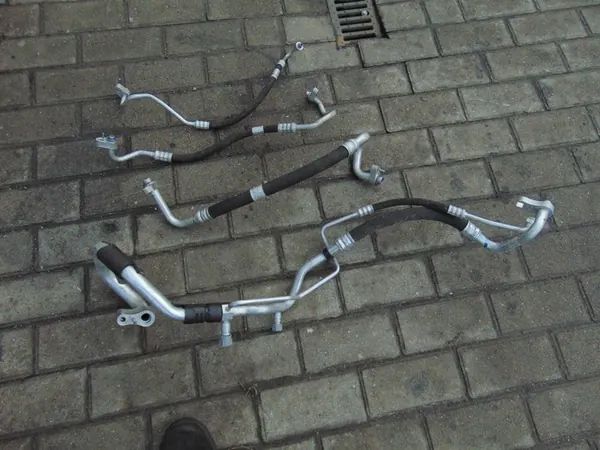 Ilmastointijohdot Mercedes C-Luokka W205 1.6 Bensiini image 2