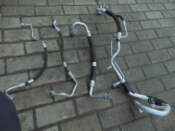 Ilmastointijohdot Mercedes C-Luokka W205 1.6 Bensiini image 3