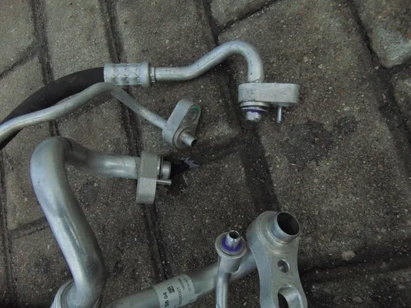 Ilmastointijohdot Mercedes C-Luokka W205 1.6 Bensiini image 5