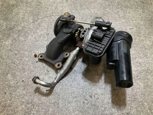 Turboahdin OEM 04E145722H Audi A4 1.4L 2017 image 2