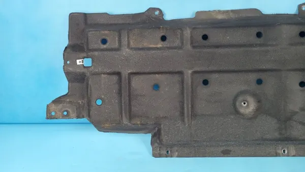 Chery Omoda 5 alusuoja vasen OEM 609001406AA image 9